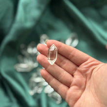 Load image into Gallery viewer, Mini Clear Quartz DTs