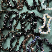 Load image into Gallery viewer, 18x mixed crystal chip bracelets