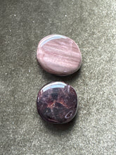 Load image into Gallery viewer, artistonthebrink
