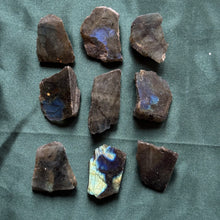 Load image into Gallery viewer, 9x mini half polished labradorites
