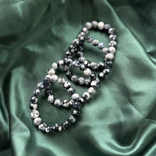 Load image into Gallery viewer, Orca Agate Bead Bracelets
